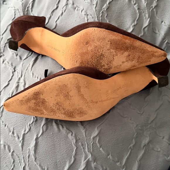 Manolo Blahnik Dark Brown Suede Heels - Picture 9 of 9